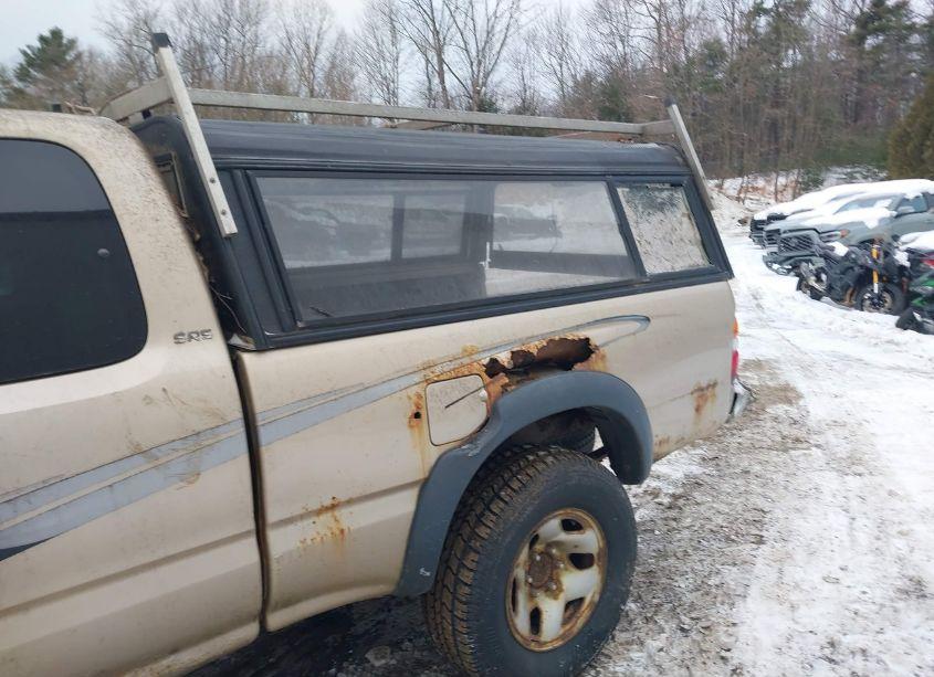 Photo 6 of 2001 Toyota Tacoma (VIN 5TEWM72NX1Z849148)