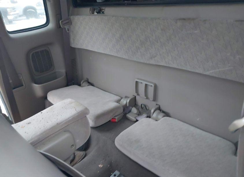 Photo 8 of 2001 Toyota Tacoma (VIN 5TEWM72NX1Z849148)