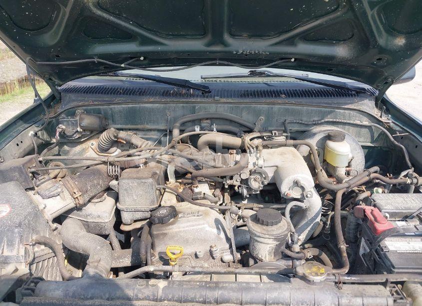 Photo 10 of 2002 Toyota Tacoma (VIN 5TEWM72NX2Z097369)