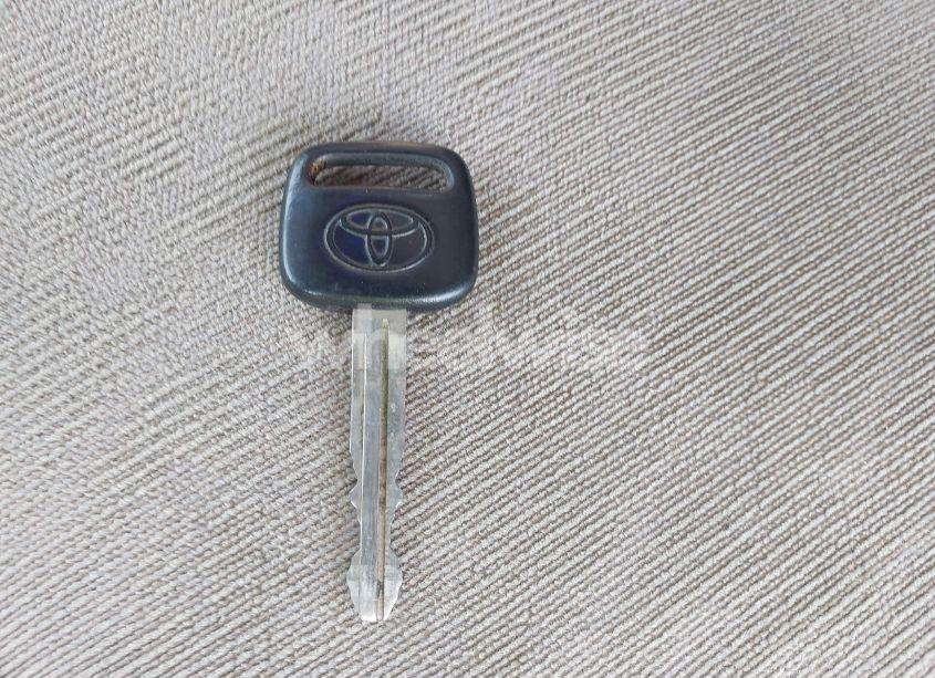 Photo 11 of 2002 Toyota Tacoma (VIN 5TEWM72NX2Z097369)