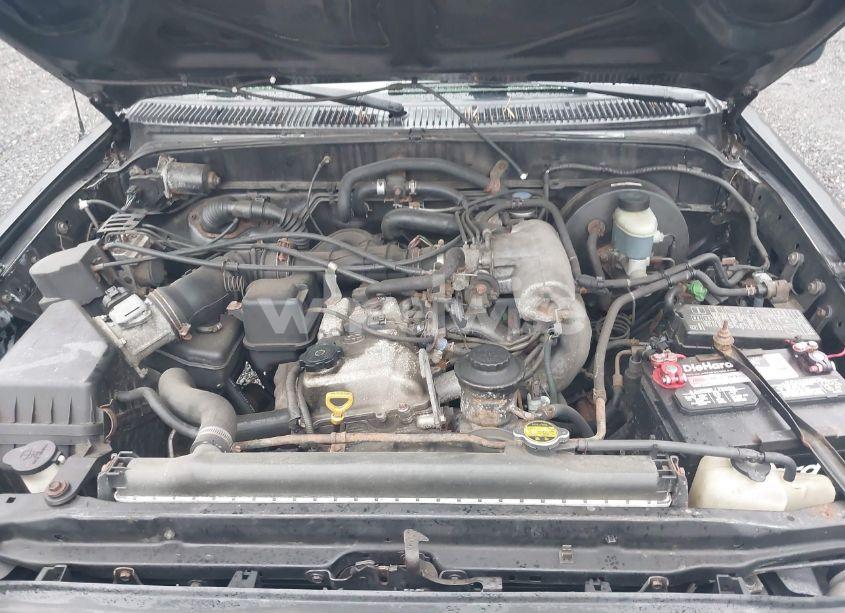 Photo 10 of 2003 Toyota Tacoma (VIN 5TEWM72NX3Z241262)