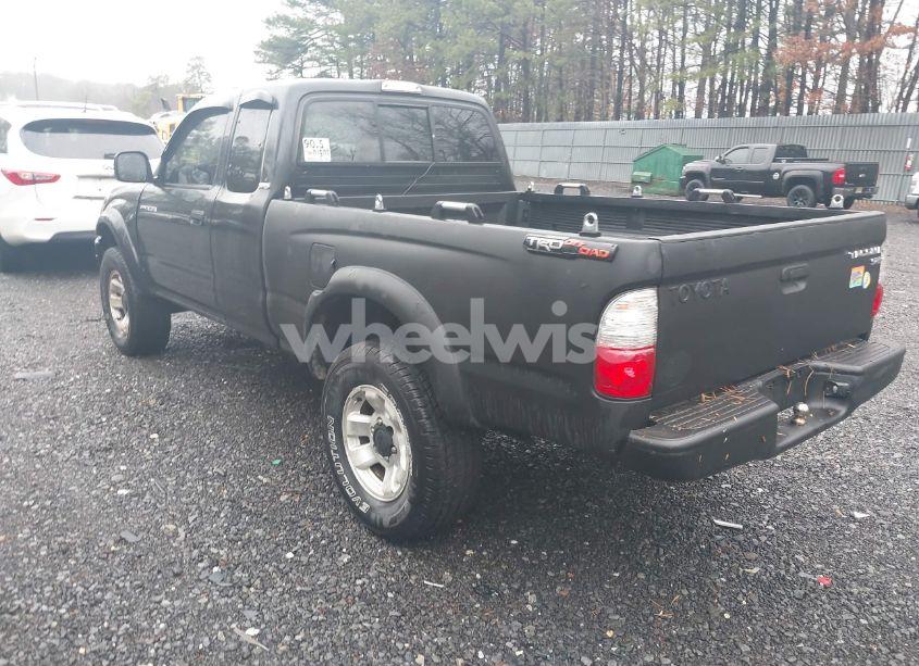 Photo 3 of 2003 Toyota Tacoma (VIN 5TEWM72NX3Z241262)