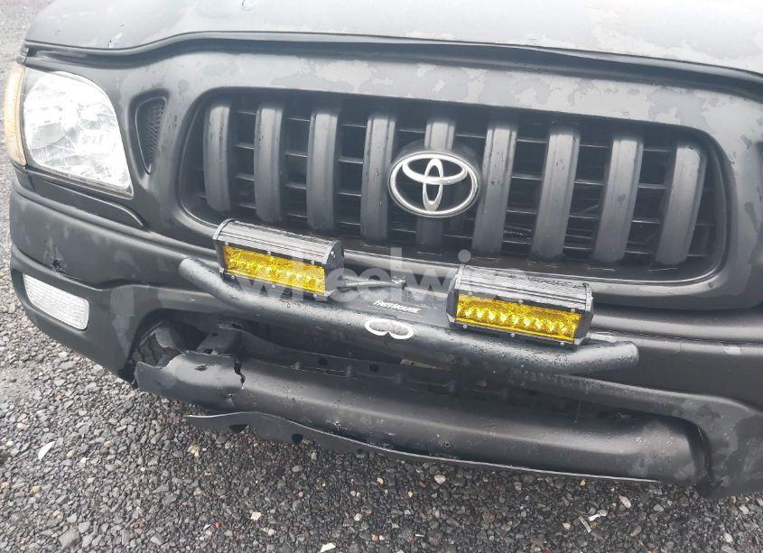 Photo 6 of 2003 Toyota Tacoma (VIN 5TEWM72NX3Z241262)