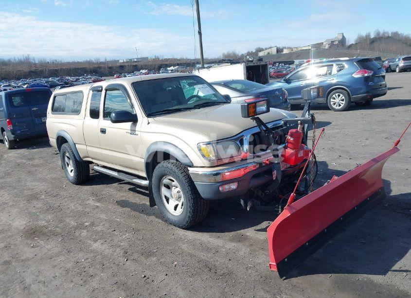 2004 Toyota Tacoma (VIN 5TEWM72NX4Z325423) main photo
