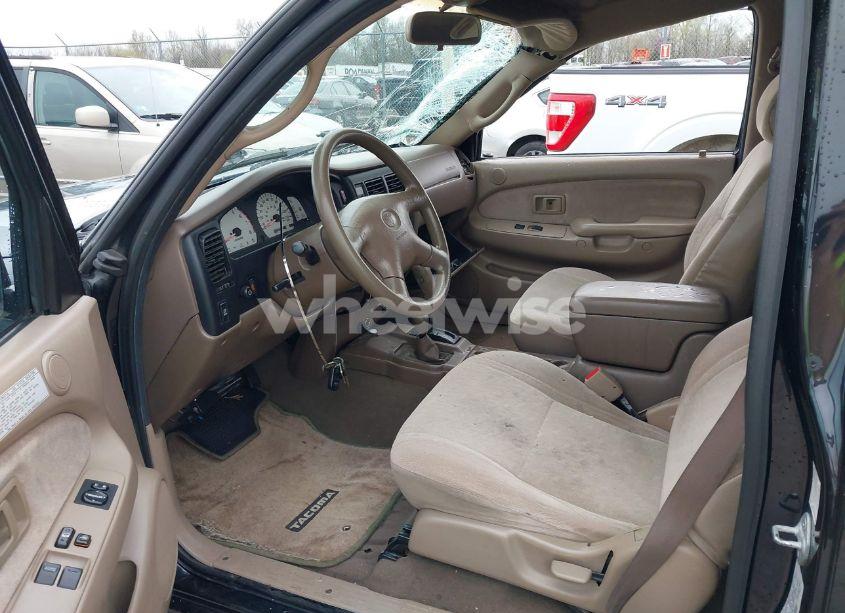 Photo 5 of 2002 Toyota Tacoma BASE V6 (VIN 5TEWN72N02Z083154)