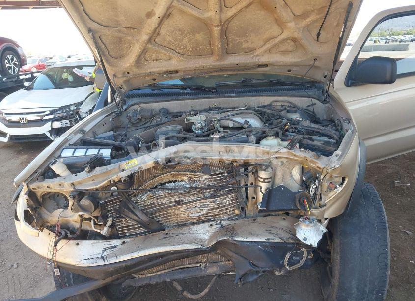 Photo 10 of 2002 Toyota Tacoma BASE V6 (VIN 5TEWN72N02Z117755)