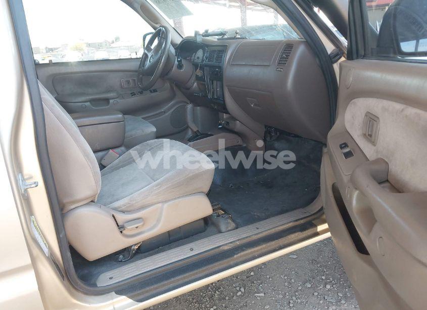 Photo 5 of 2002 Toyota Tacoma BASE V6 (VIN 5TEWN72N02Z117755)