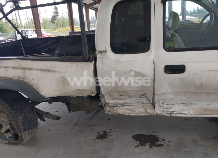 Photo 6 of 2001 Toyota Tacoma BASE V6 (VIN 5TEWN72N11Z733480)