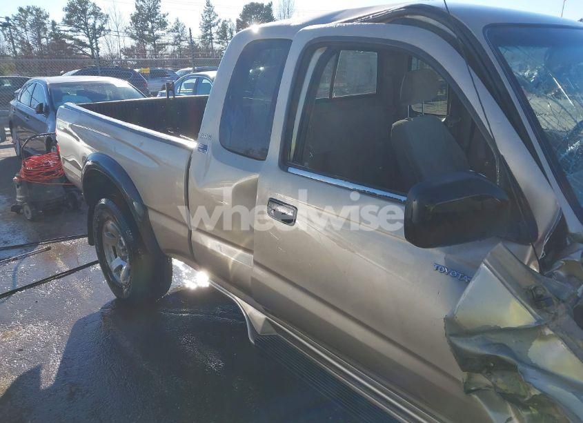 Photo 14 of 2001 Toyota Tacoma BASE V6 (VIN 5TEWN72N11Z810347)