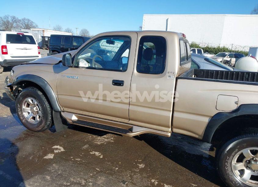 Photo 15 of 2001 Toyota Tacoma BASE V6 (VIN 5TEWN72N11Z810347)