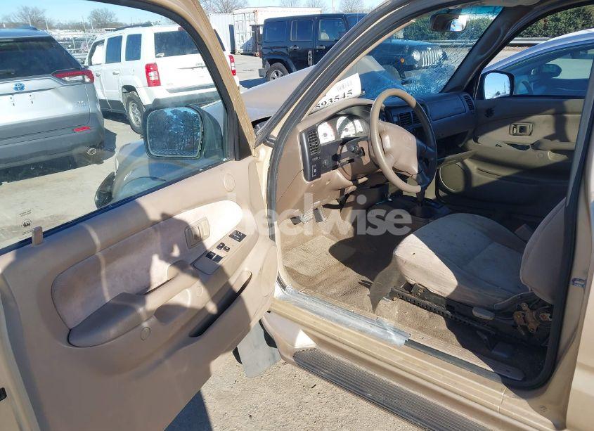 Photo 5 of 2001 Toyota Tacoma BASE V6 (VIN 5TEWN72N11Z810347)