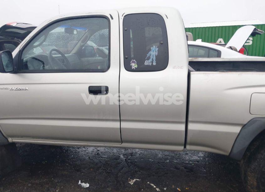 Photo 14 of 2002 Toyota Tacoma BASE V6 (VIN 5TEWN72N12Z062586)