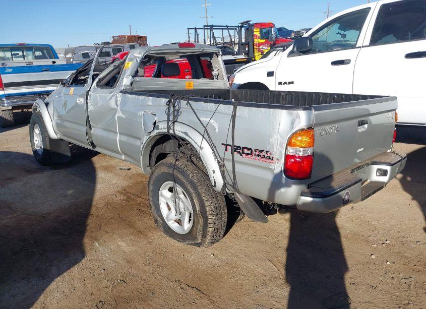 Photo 3 of 2002 Toyota Tacoma BASE V6 (VIN 5TEWN72N12Z112631)