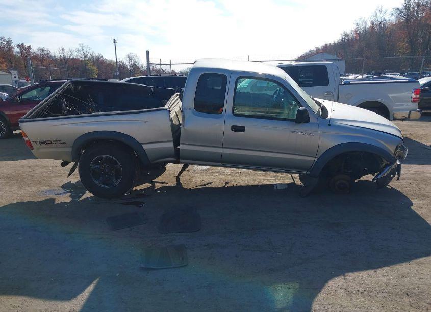 Photo 13 of 2004 Toyota Tacoma BASE V6 (VIN 5TEWN72N14Z386124)