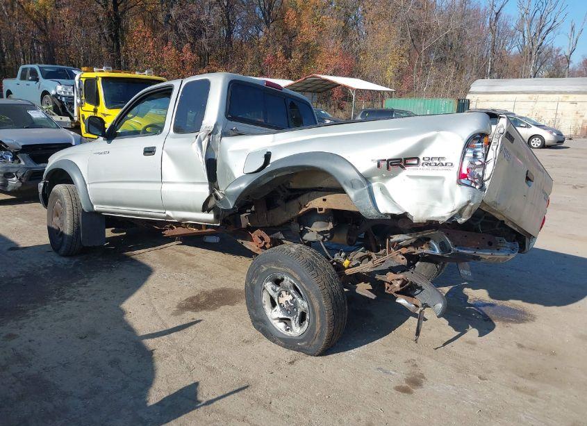Photo 3 of 2004 Toyota Tacoma BASE V6 (VIN 5TEWN72N14Z386124)
