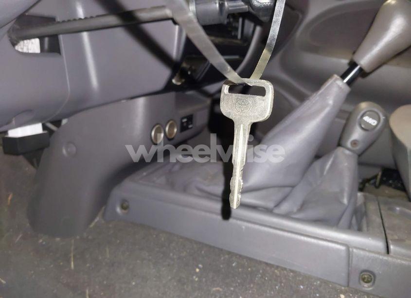 Photo 11 of 2004 Toyota Tacoma BASE V6 (VIN 5TEWN72N14Z447424)