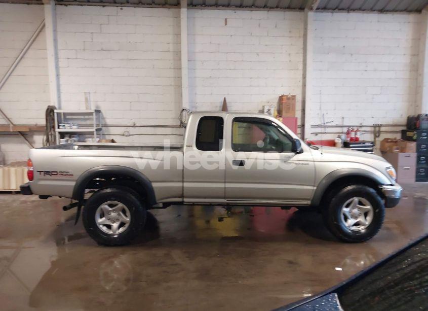 Photo 13 of 2004 Toyota Tacoma BASE V6 (VIN 5TEWN72N14Z447424)