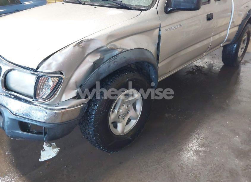 Photo 6 of 2004 Toyota Tacoma BASE V6 (VIN 5TEWN72N14Z447424)