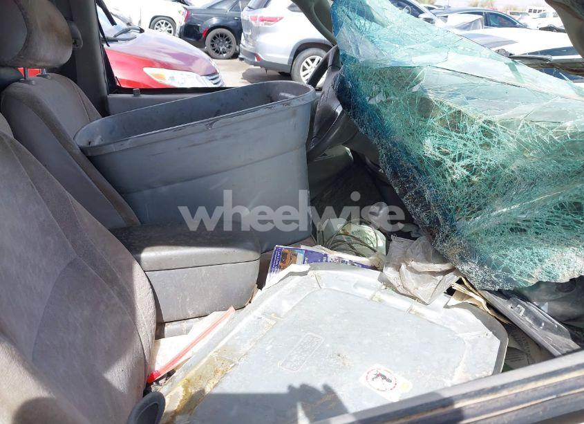 Photo 5 of 2002 Toyota Tacoma BASE V6 (VIN 5TEWN72N22Z082152)