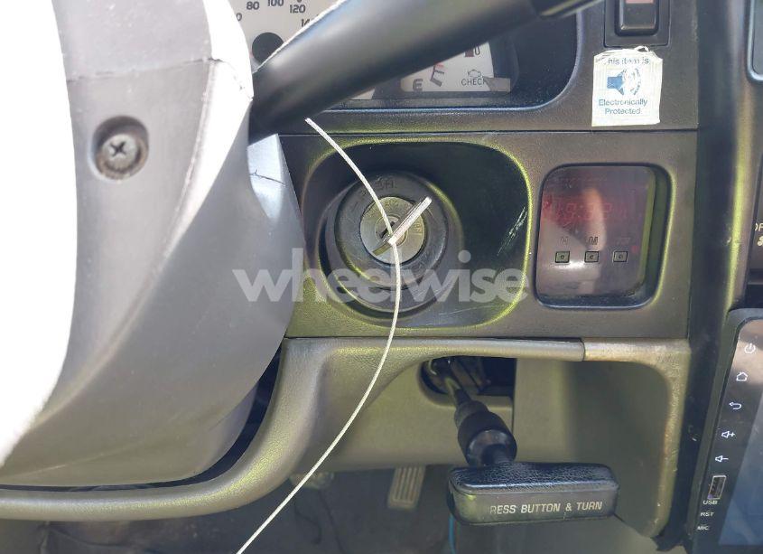 Photo 11 of 2002 Toyota Tacoma BASE V6 (VIN 5TEWN72N22Z126201)
