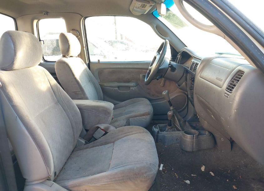 Photo 5 of 2004 Toyota Tacoma BASE V6 (VIN 5TEWN72N24Z373740)