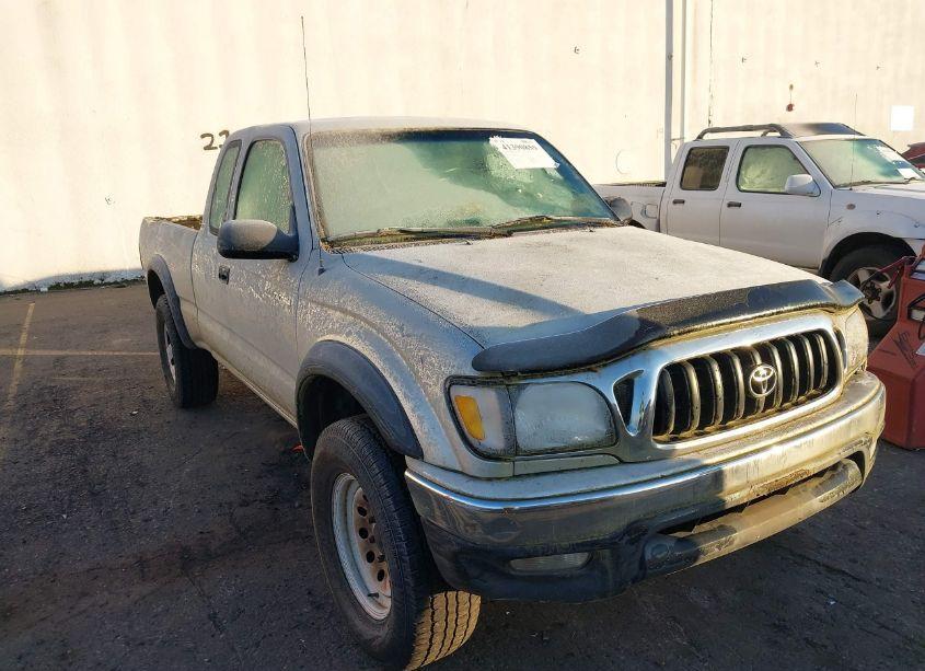 Photo 6 of 2004 Toyota Tacoma BASE V6 (VIN 5TEWN72N24Z373740)