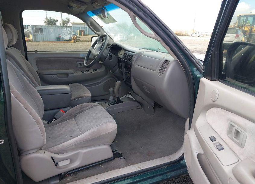 Photo 5 of 2004 Toyota Tacoma BASE V6 (VIN 5TEWN72N24Z375519)