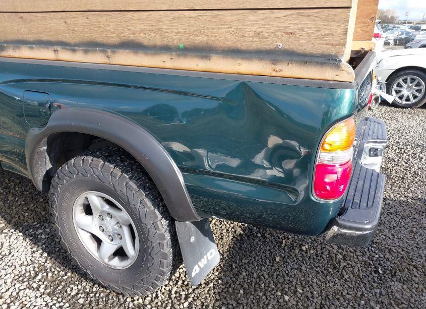 Photo 6 of 2004 Toyota Tacoma BASE V6 (VIN 5TEWN72N24Z375519)