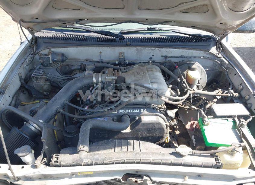 Photo 10 of 2004 Toyota Tacoma BASE V6 (VIN 5TEWN72N44Z342540)