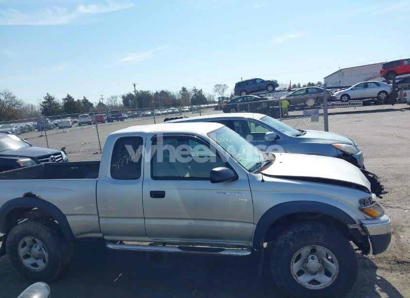 Photo 13 of 2004 Toyota Tacoma BASE V6 (VIN 5TEWN72N44Z342540)