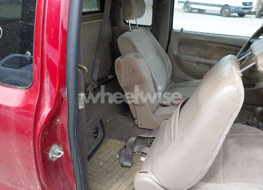 Photo 8 of 2004 Toyota Tacoma BASE V6 (VIN 5TEWN72N44Z416765)