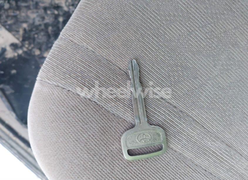 Photo 11 of 2001 Toyota Tacoma BASE V6 (VIN 5TEWN72N61Z856854)