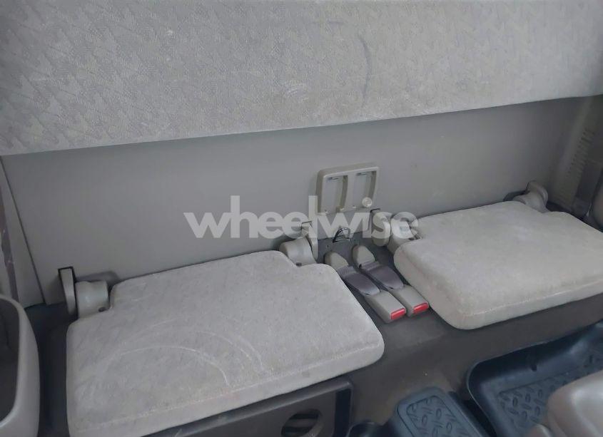 Photo 8 of 2001 Toyota Tacoma BASE V6 (VIN 5TEWN72N61Z856854)