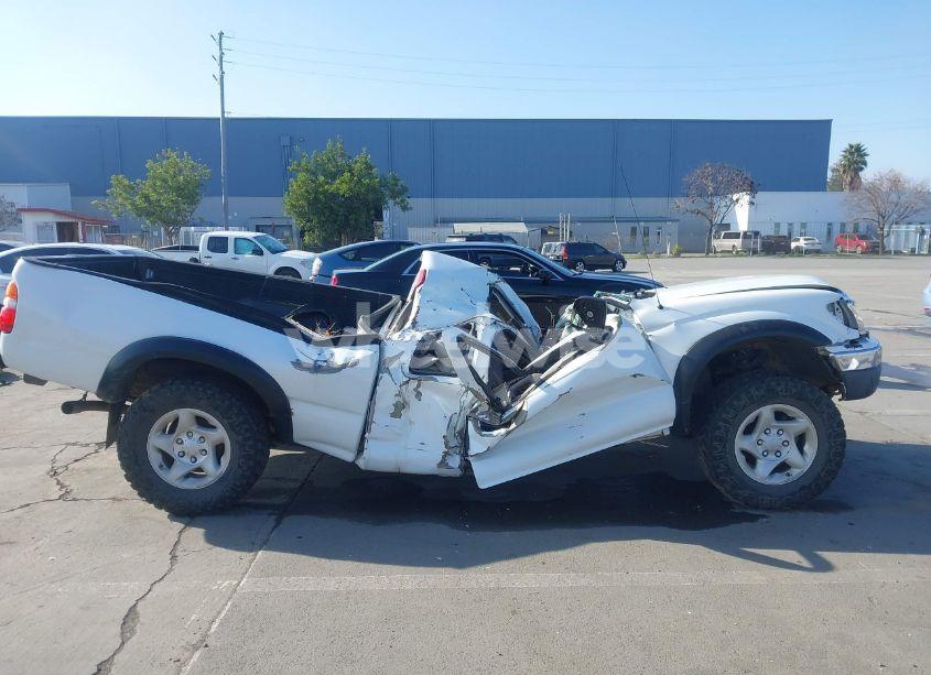 Photo 13 of 2002 Toyota Tacoma BASE V6 (VIN 5TEWN72N62Z136732)