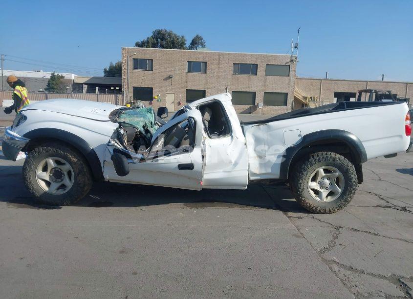 Photo 14 of 2002 Toyota Tacoma BASE V6 (VIN 5TEWN72N62Z136732)