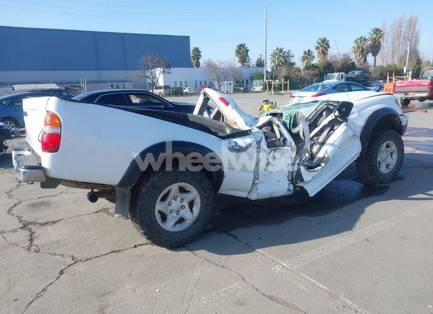 Photo 4 of 2002 Toyota Tacoma BASE V6 (VIN 5TEWN72N62Z136732)