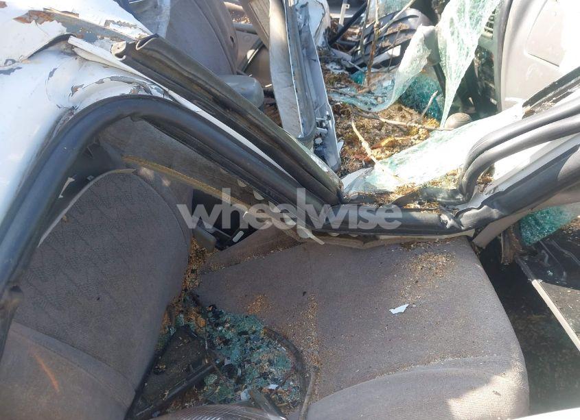 Photo 5 of 2002 Toyota Tacoma BASE V6 (VIN 5TEWN72N62Z136732)