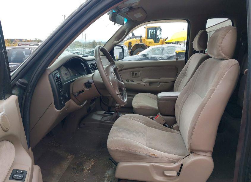 Photo 5 of 2001 Toyota Tacoma BASE V6 (VIN 5TEWN72N71Z751207)