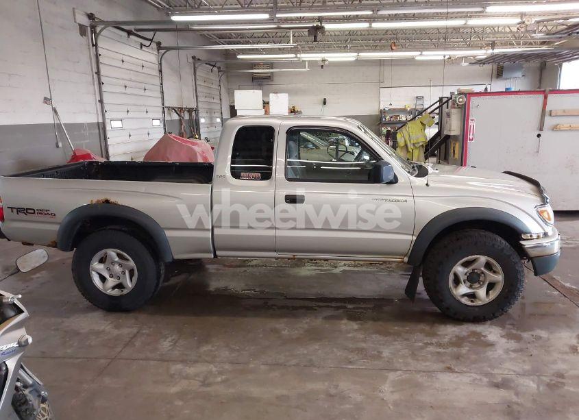 Photo 13 of 2002 Toyota Tacoma BASE V6 (VIN 5TEWN72N72Z109782)
