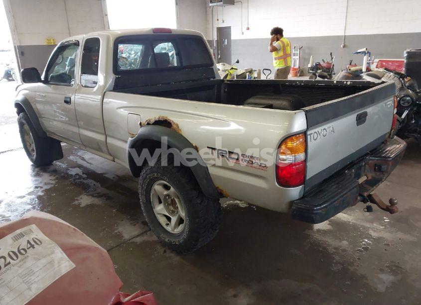Photo 3 of 2002 Toyota Tacoma BASE V6 (VIN 5TEWN72N72Z109782)