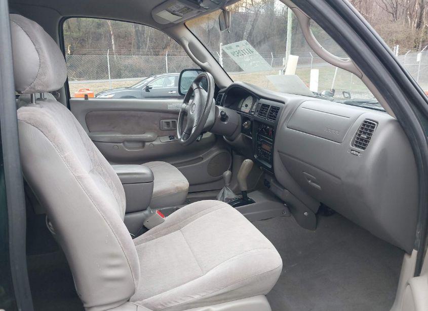 Photo 5 of 2002 Toyota Tacoma BASE V6 (VIN 5TEWN72N72Z115498)
