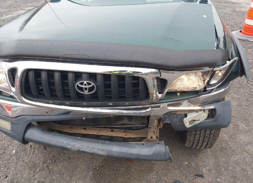 Photo 6 of 2002 Toyota Tacoma BASE V6 (VIN 5TEWN72N72Z115498)