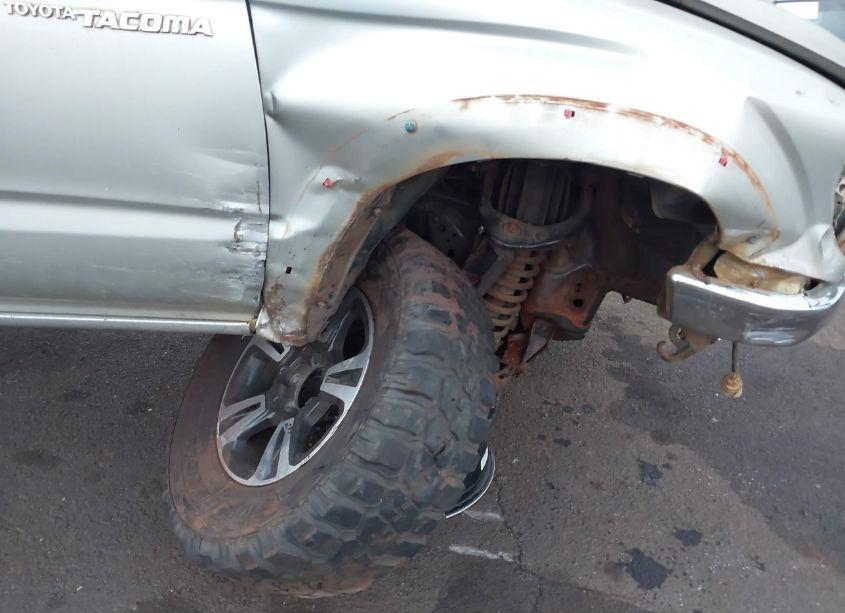 Photo 17 of 2002 Toyota Tacoma BASE V6 (VIN 5TEWN72N82Z119866)