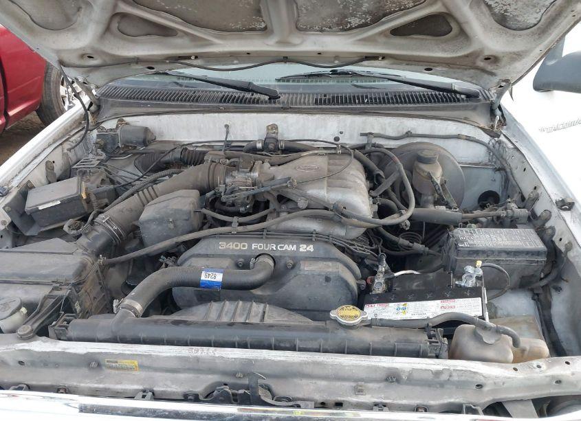 Photo 10 of 2004 Toyota Tacoma BASE V6 (VIN 5TEWN72N84Z340709)