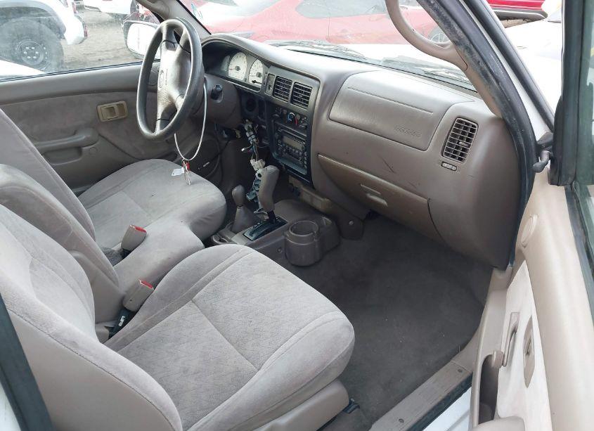 Photo 5 of 2004 Toyota Tacoma BASE V6 (VIN 5TEWN72N84Z340709)