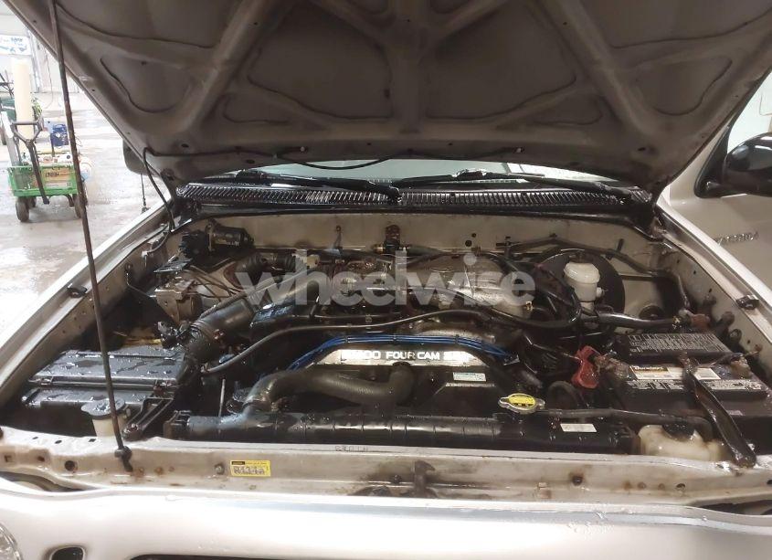 Photo 10 of 2004 Toyota Tacoma BASE V6 (VIN 5TEWN72N84Z399274)