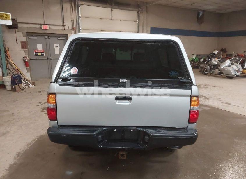 Photo 16 of 2004 Toyota Tacoma BASE V6 (VIN 5TEWN72N84Z399274)
