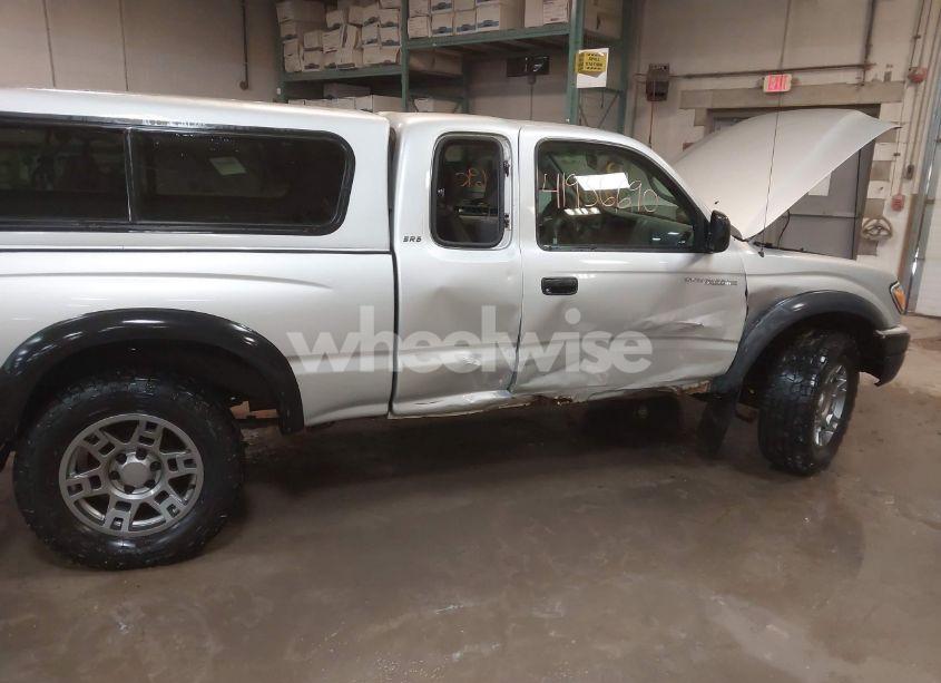 Photo 6 of 2004 Toyota Tacoma BASE V6 (VIN 5TEWN72N84Z399274)