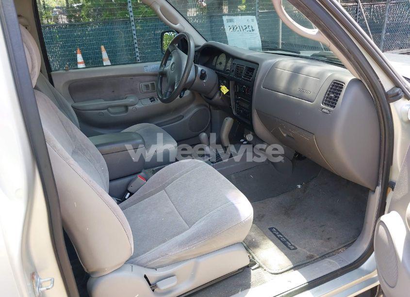 Photo 5 of 2004 Toyota Tacoma BASE V6 (VIN 5TEWN72N94Z356921)