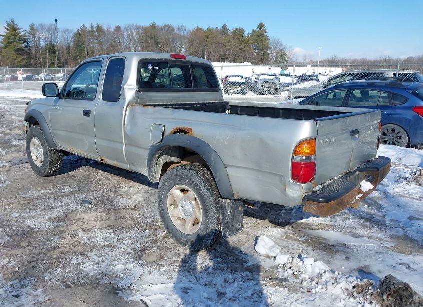 Photo 3 of 2001 Toyota Tacoma BASE V6 (VIN 5TEWN72NX1Z879523)